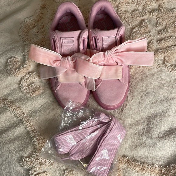 Puma Pink Sneakers - Picture 3 of 9